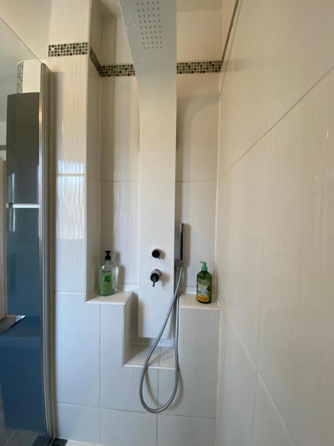 Decouvrez Le Charme Au Coeur De Gap Apartment Exterior foto