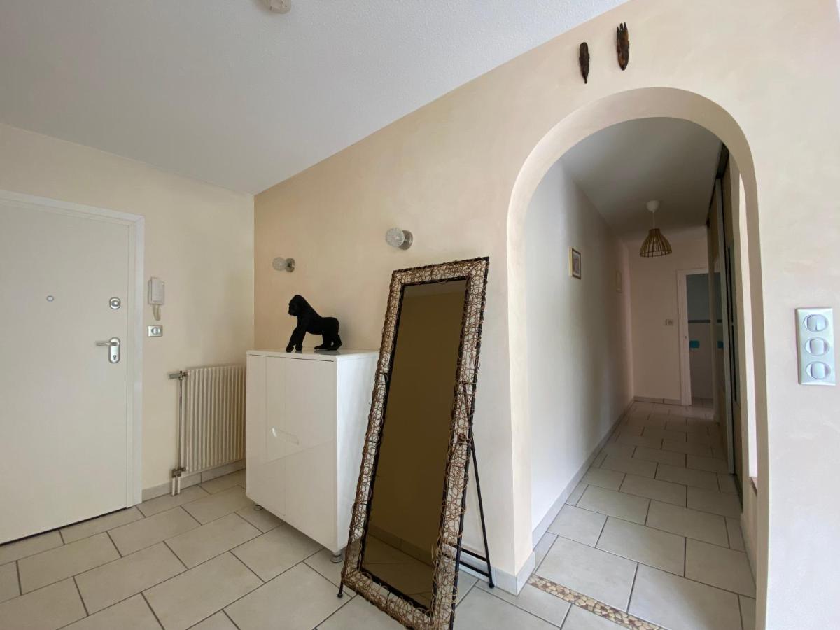 Decouvrez Le Charme Au Coeur De Gap Apartment Exterior foto